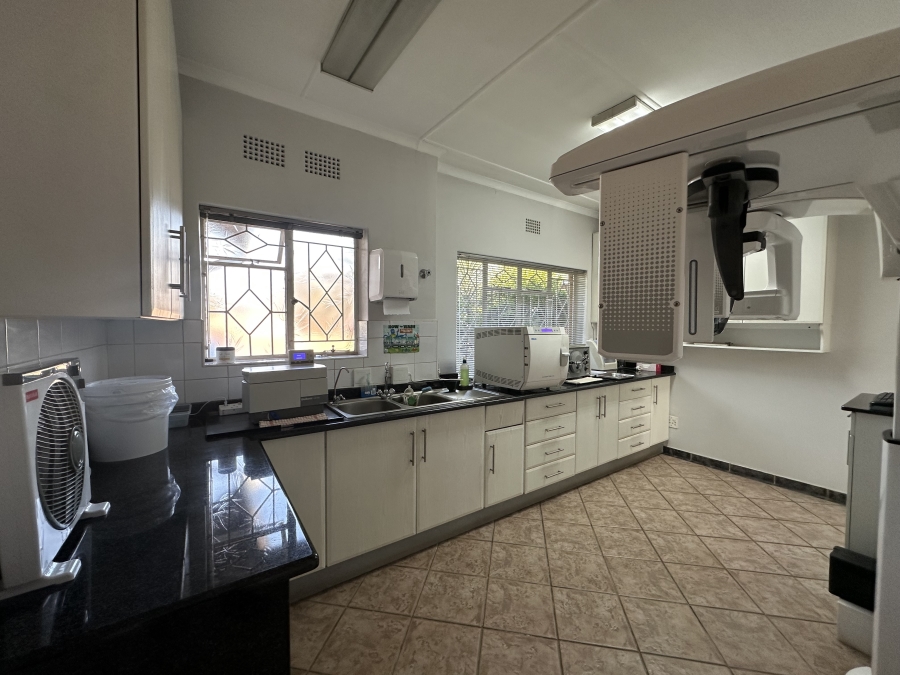 4 Bedroom Property for Sale in Larrendale Gauteng