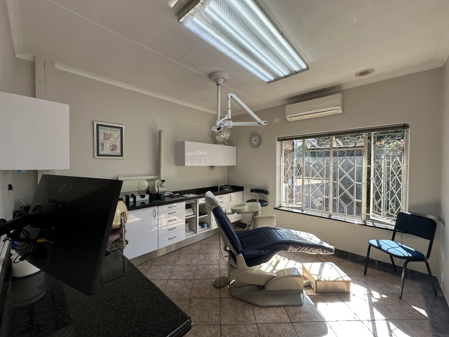 4 Bedroom Property for Sale in Larrendale Gauteng