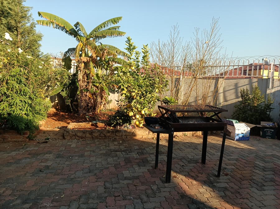 4 Bedroom Property for Sale in Karenpark Gauteng