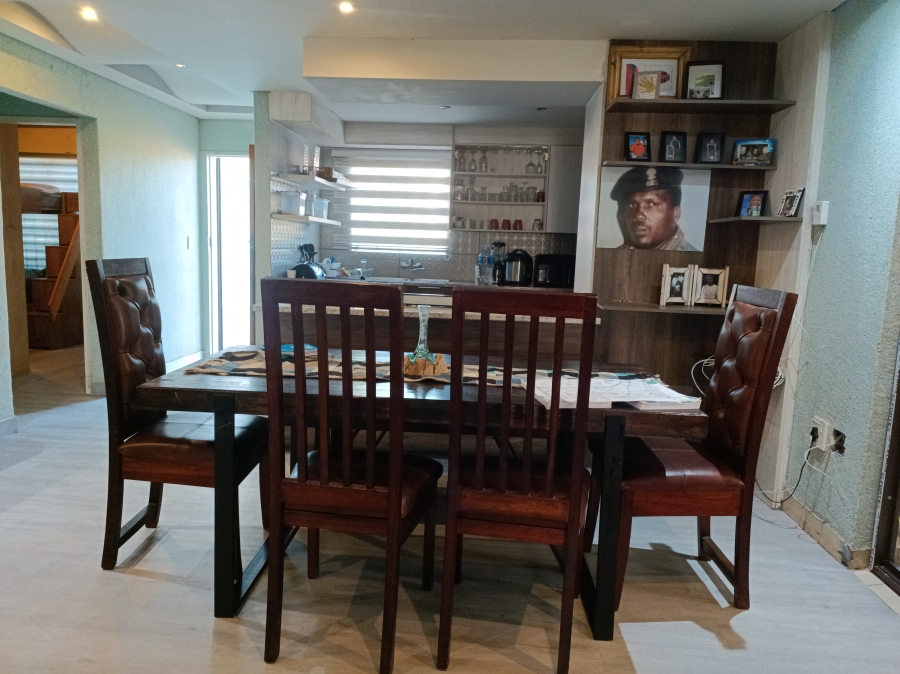 4 Bedroom Property for Sale in Karenpark Gauteng