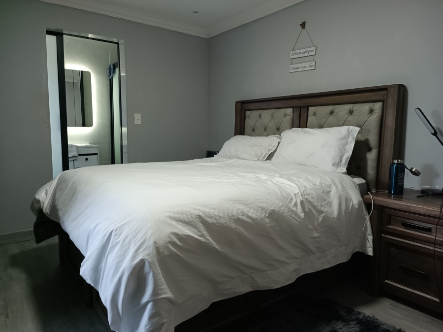 4 Bedroom Property for Sale in Karenpark Gauteng