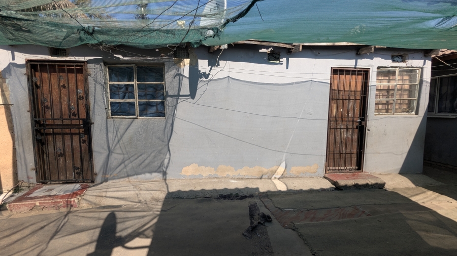 2 Bedroom Property for Sale in Tanganani Gauteng