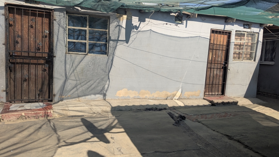 2 Bedroom Property for Sale in Tanganani Gauteng