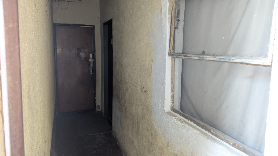 2 Bedroom Property for Sale in Tanganani Gauteng