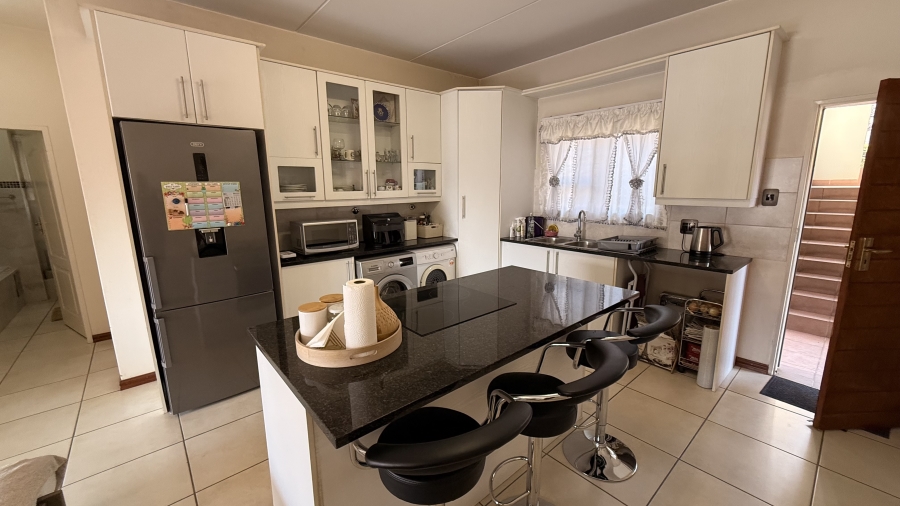 2 Bedroom Property for Sale in Parkview Gauteng