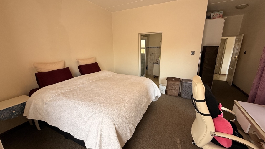 2 Bedroom Property for Sale in Parkview Gauteng