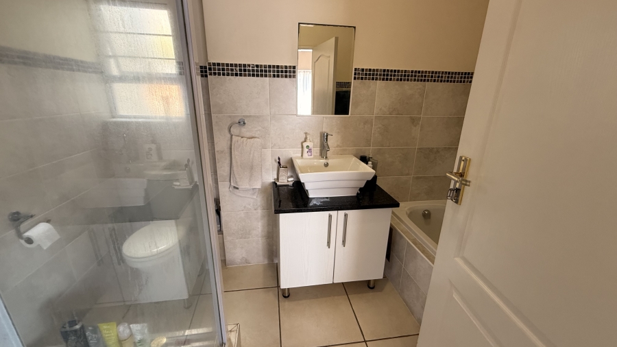 2 Bedroom Property for Sale in Parkview Gauteng