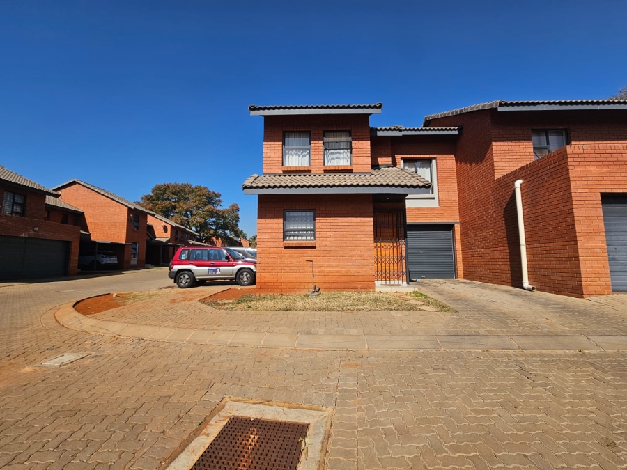 3 Bedroom Property for Sale in Theresa Park Gauteng