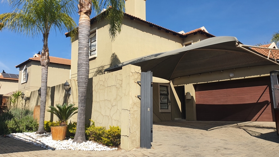 3 Bedroom Property for Sale in Equestria Gauteng