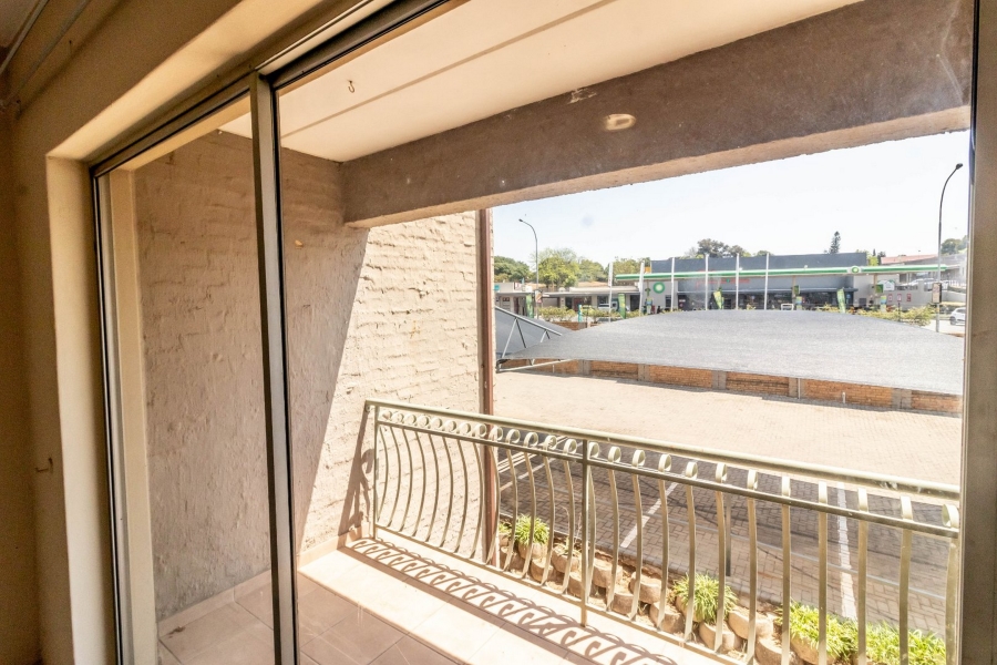 2 Bedroom Property for Sale in Birchleigh Gauteng