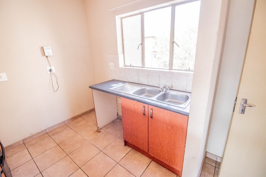 2 Bedroom Property for Sale in Birchleigh Gauteng