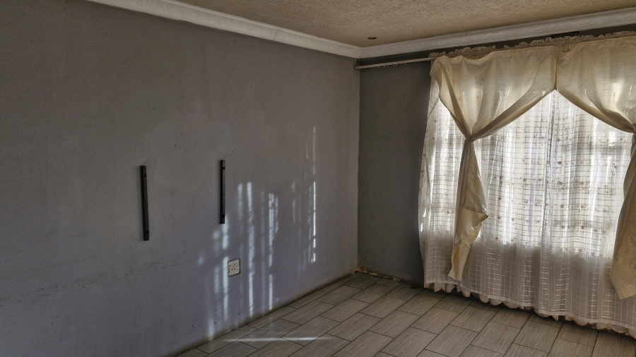 3 Bedroom Property for Sale in Vergenoeg Gauteng