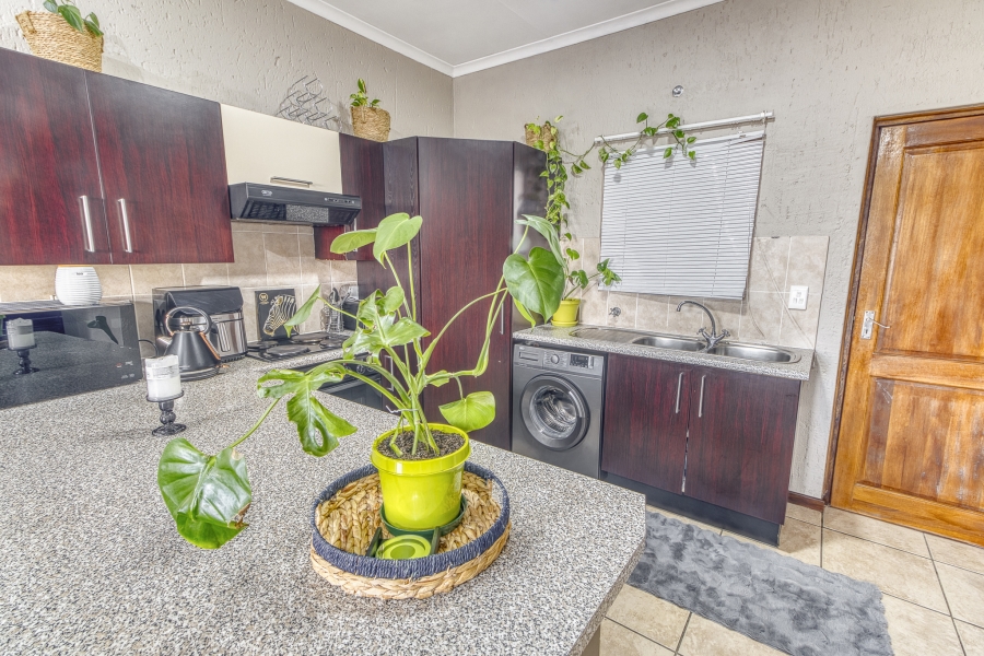 1 Bedroom Property for Sale in Paulshof Gauteng
