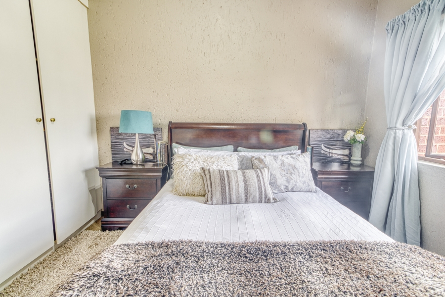 1 Bedroom Property for Sale in Paulshof Gauteng