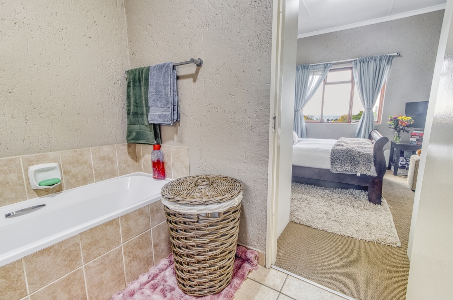 1 Bedroom Property for Sale in Paulshof Gauteng