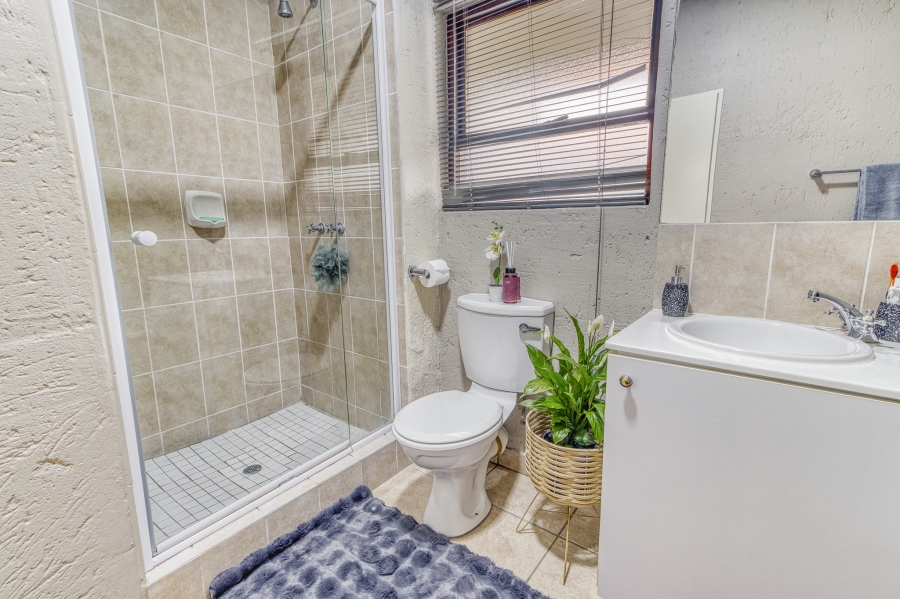 1 Bedroom Property for Sale in Paulshof Gauteng