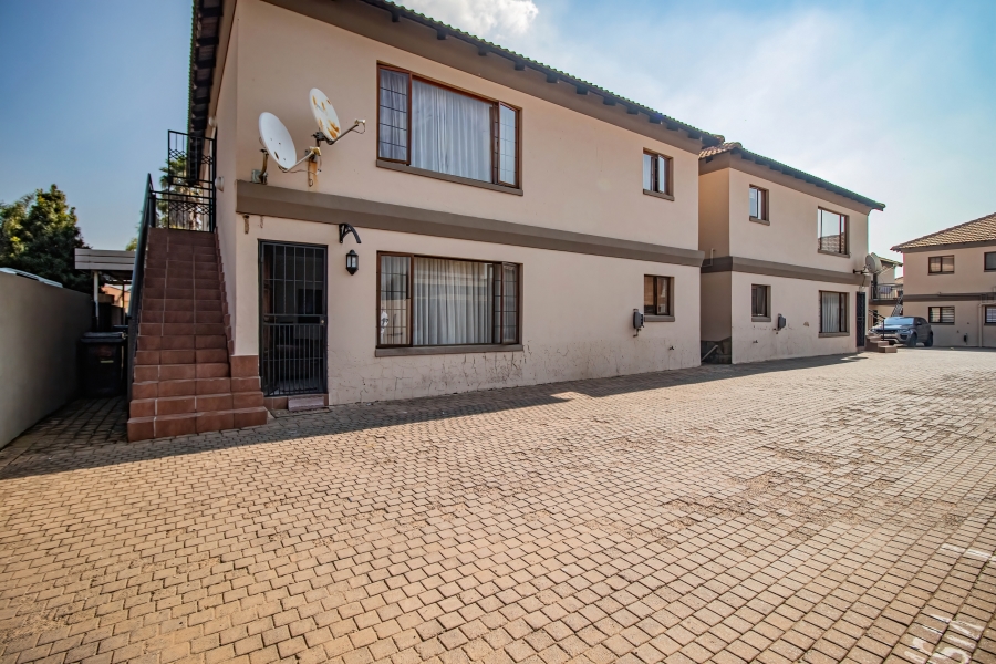 3 Bedroom Property for Sale in Sonneveld Gauteng
