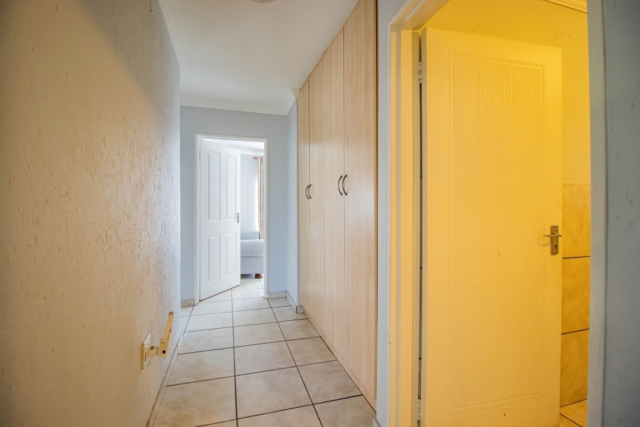 3 Bedroom Property for Sale in Sonneveld Gauteng
