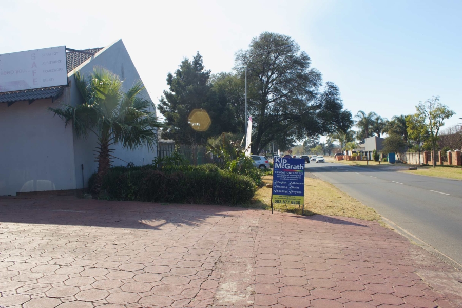 Commercial Property for Sale in Van Riebeeck Park Gauteng