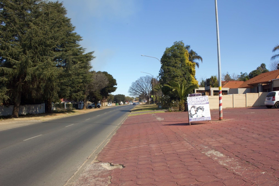 Commercial Property for Sale in Van Riebeeck Park Gauteng