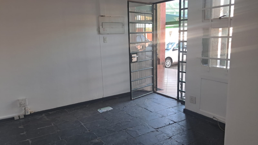 To Let Commercial Property for Rent in Highveld Gauteng