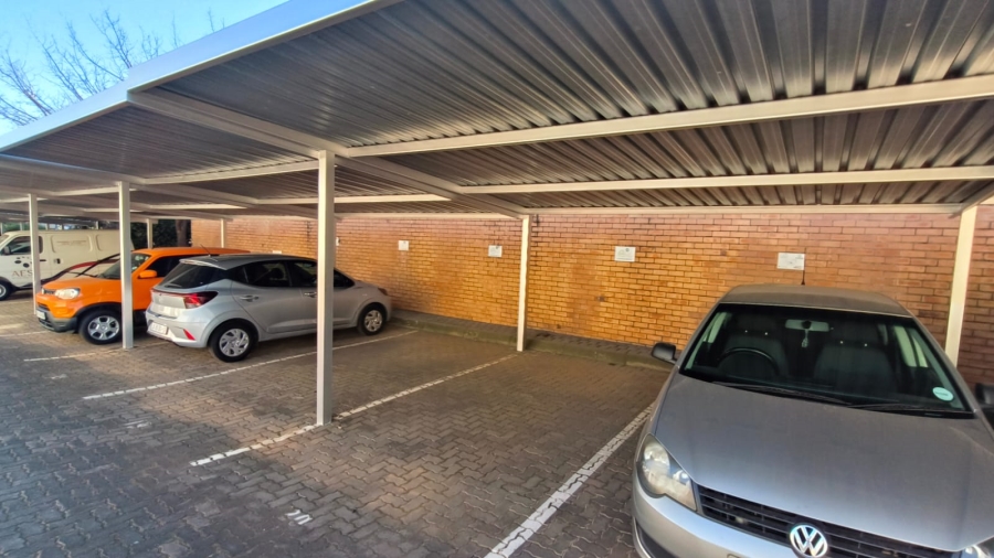 To Let Commercial Property for Rent in Route 21 Business Park Gauteng