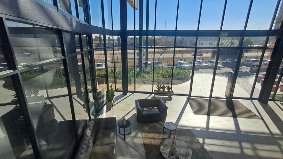 To Let Commercial Property for Rent in Doringkloof Gauteng