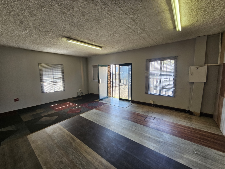 To Let Commercial Property for Rent in Hennops Park Industrial Gauteng