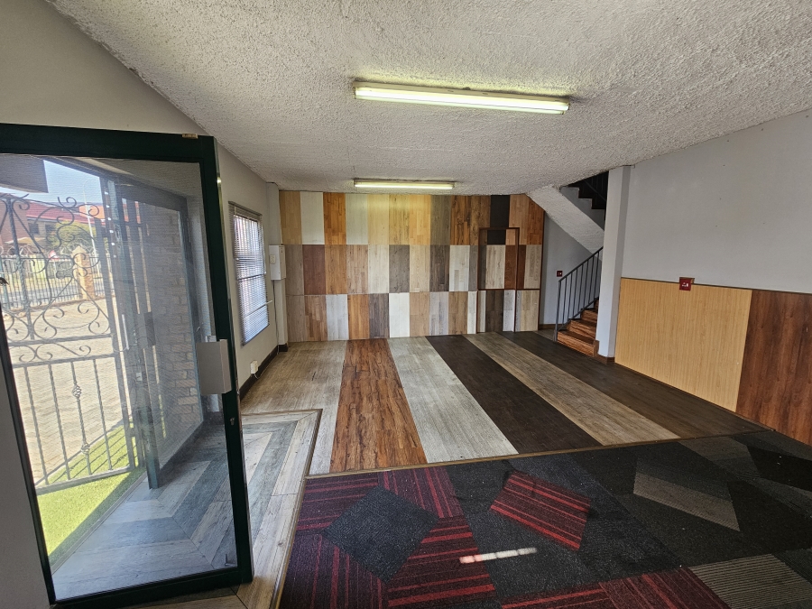To Let Commercial Property for Rent in Hennops Park Industrial Gauteng
