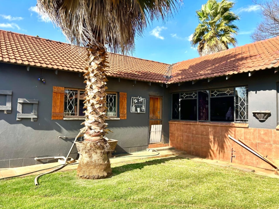 3 Bedroom Property for Sale in Meyerton Central Gauteng