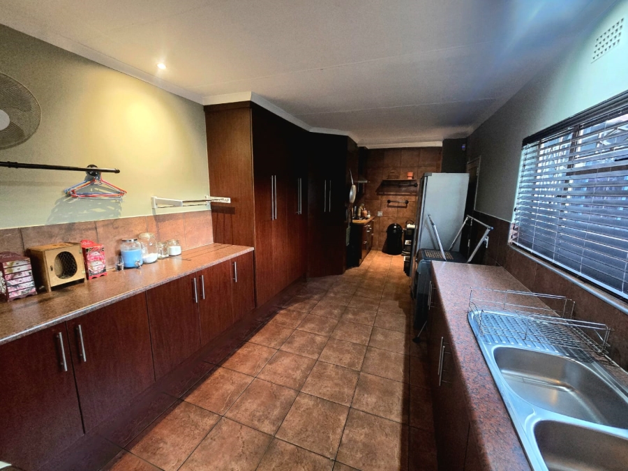 3 Bedroom Property for Sale in Meyerton Central Gauteng