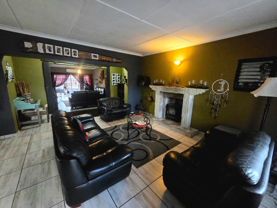 3 Bedroom Property for Sale in Meyerton Central Gauteng