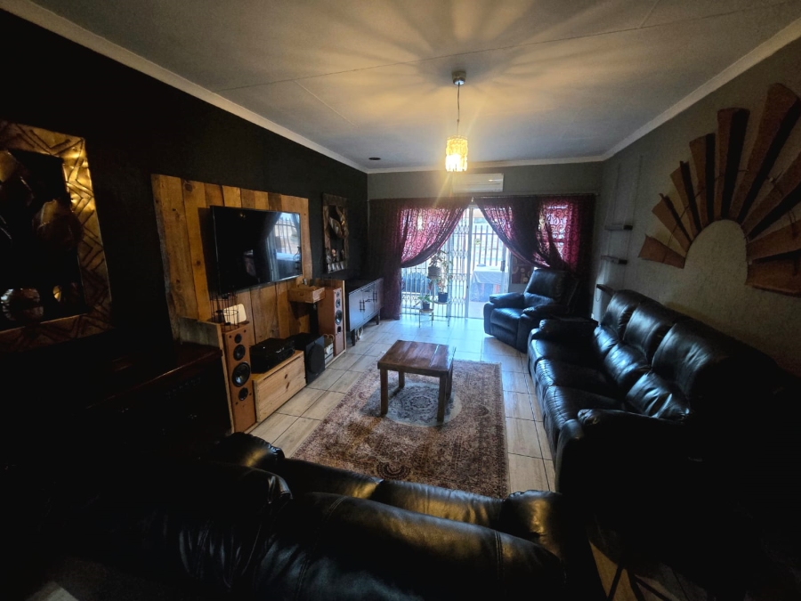 3 Bedroom Property for Sale in Meyerton Central Gauteng