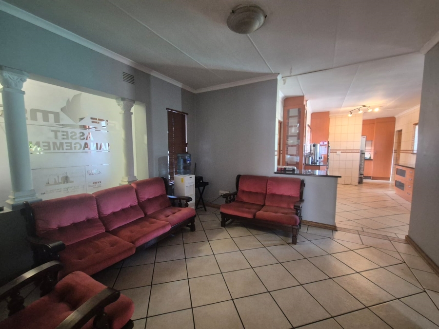 6 Bedroom Property for Sale in Vanderbijlpark SE 2 Gauteng