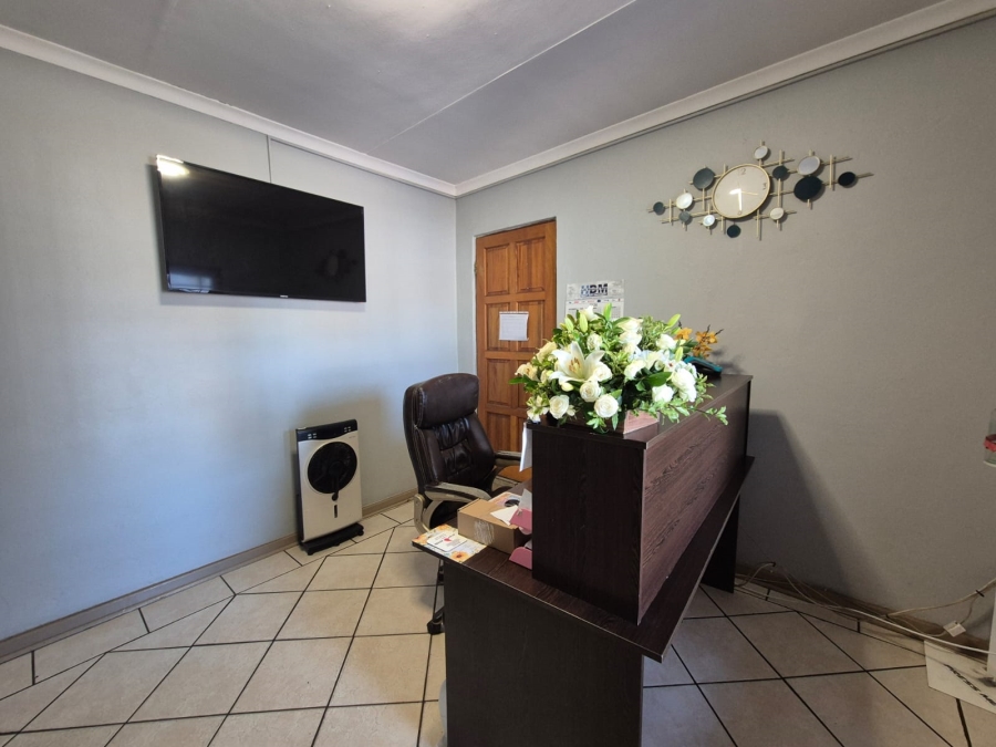 6 Bedroom Property for Sale in Vanderbijlpark SE 2 Gauteng