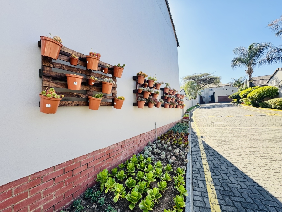 2 Bedroom Property for Sale in Witkoppen Gauteng