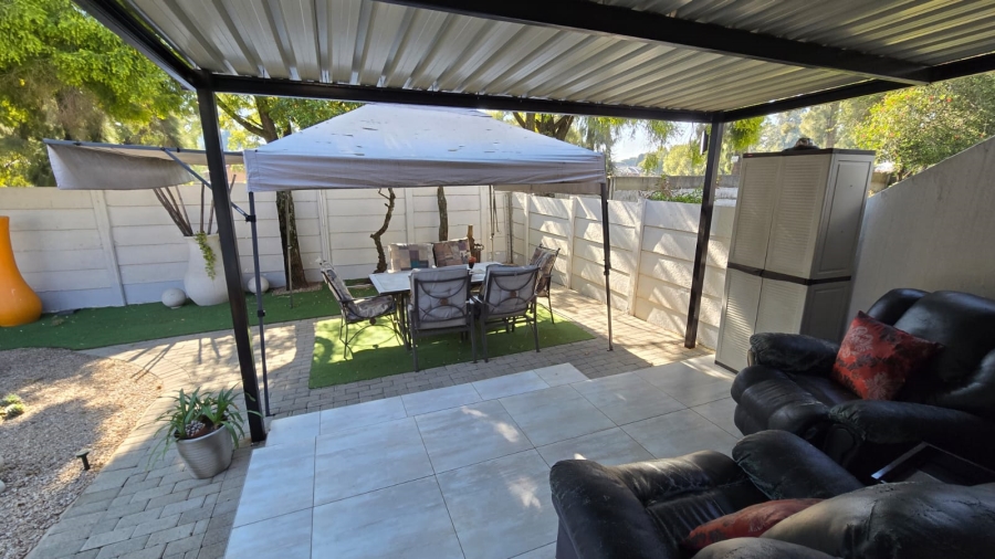 2 Bedroom Property for Sale in Albertsdal Gauteng