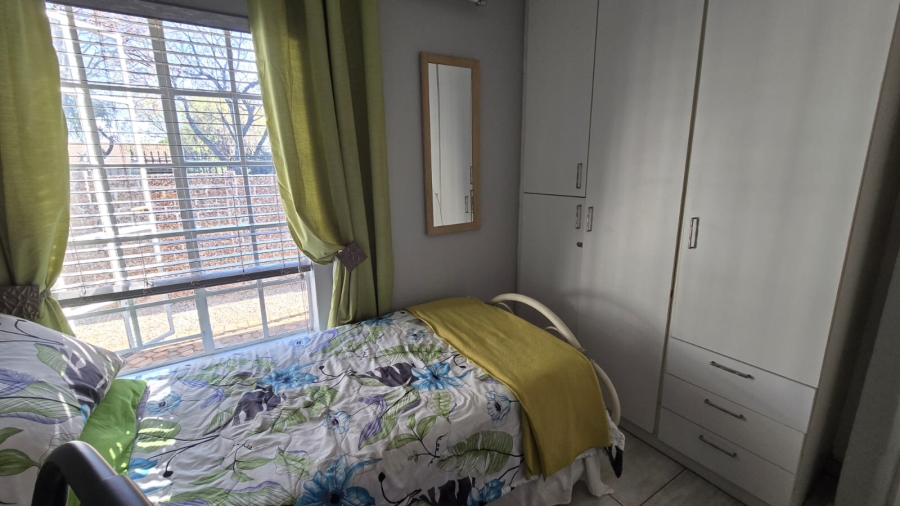 2 Bedroom Property for Sale in Albertsdal Gauteng