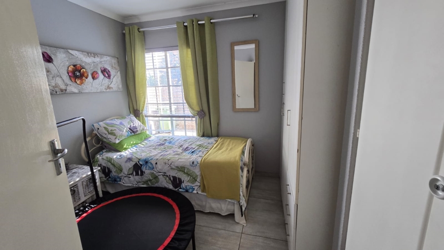 2 Bedroom Property for Sale in Albertsdal Gauteng