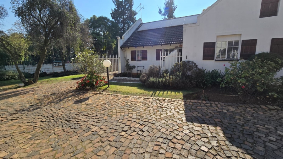 2 Bedroom Property for Sale in Albertsdal Gauteng
