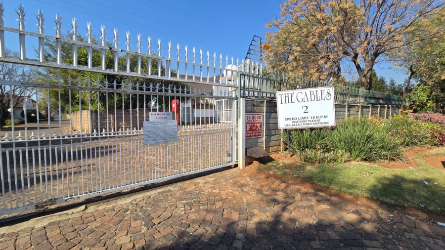 2 Bedroom Property for Sale in Albertsdal Gauteng