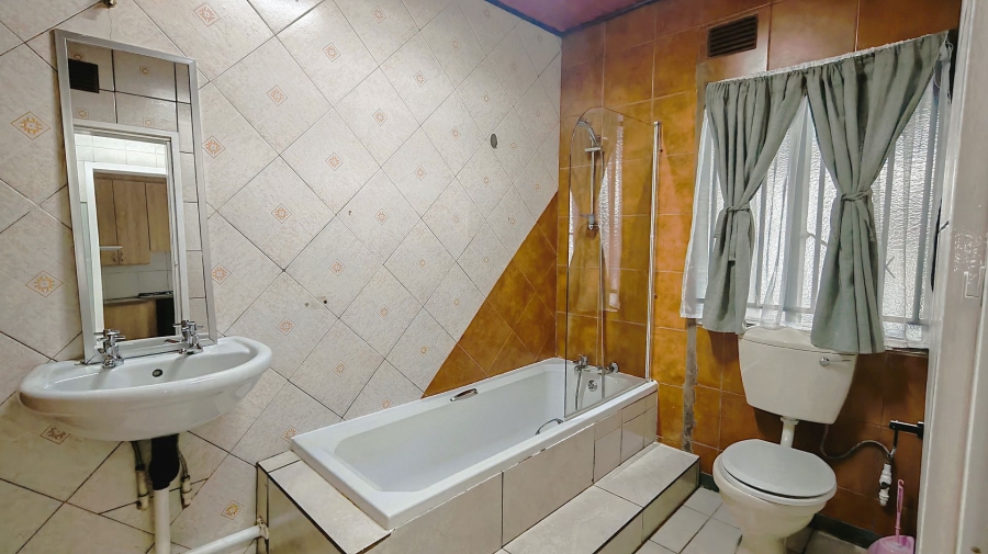 To Let 1 Bedroom Property for Rent in Riversdale Gauteng