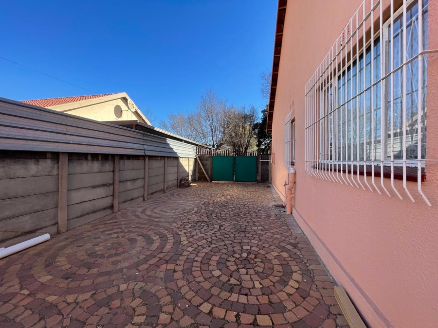 3 Bedroom Property for Sale in Brakpan Central Gauteng
