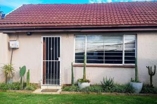 7 Bedroom Property for Sale in Bredell Gauteng