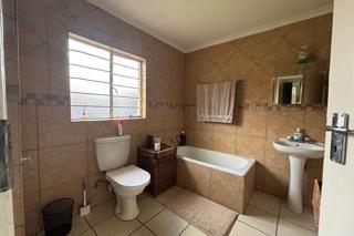 7 Bedroom Property for Sale in Bredell Gauteng
