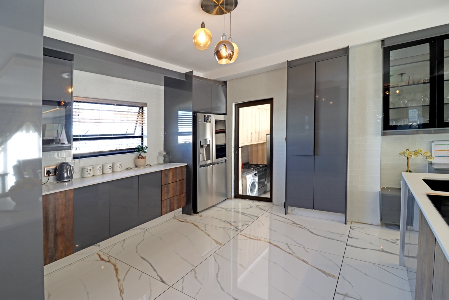 4 Bedroom Property for Sale in Kyalami Hills Gauteng