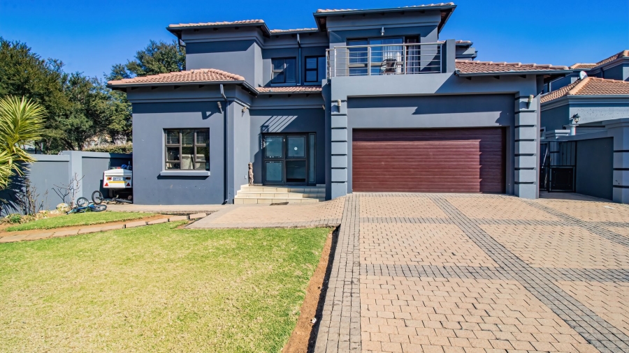 To Let 4 Bedroom Property for Rent in Aspen Hills Gauteng