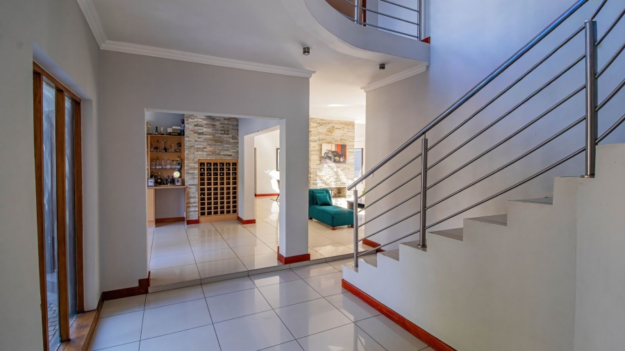 To Let 4 Bedroom Property for Rent in Aspen Hills Gauteng