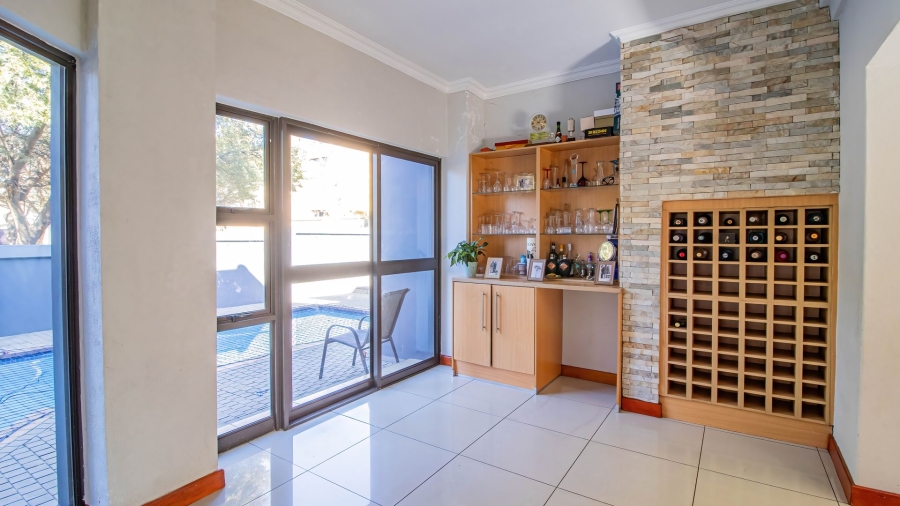 To Let 4 Bedroom Property for Rent in Aspen Hills Gauteng