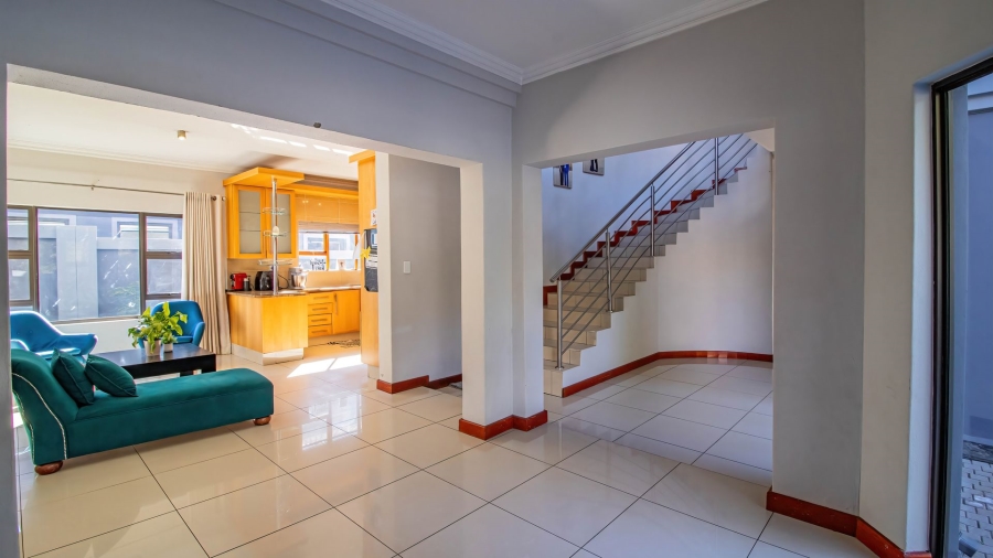 To Let 4 Bedroom Property for Rent in Aspen Hills Gauteng